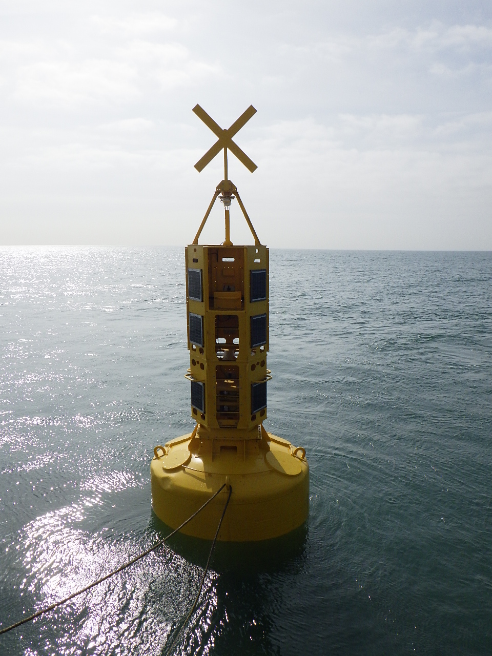 Type one buoy with stretched light weight alluminium superstructure LAS.JPG